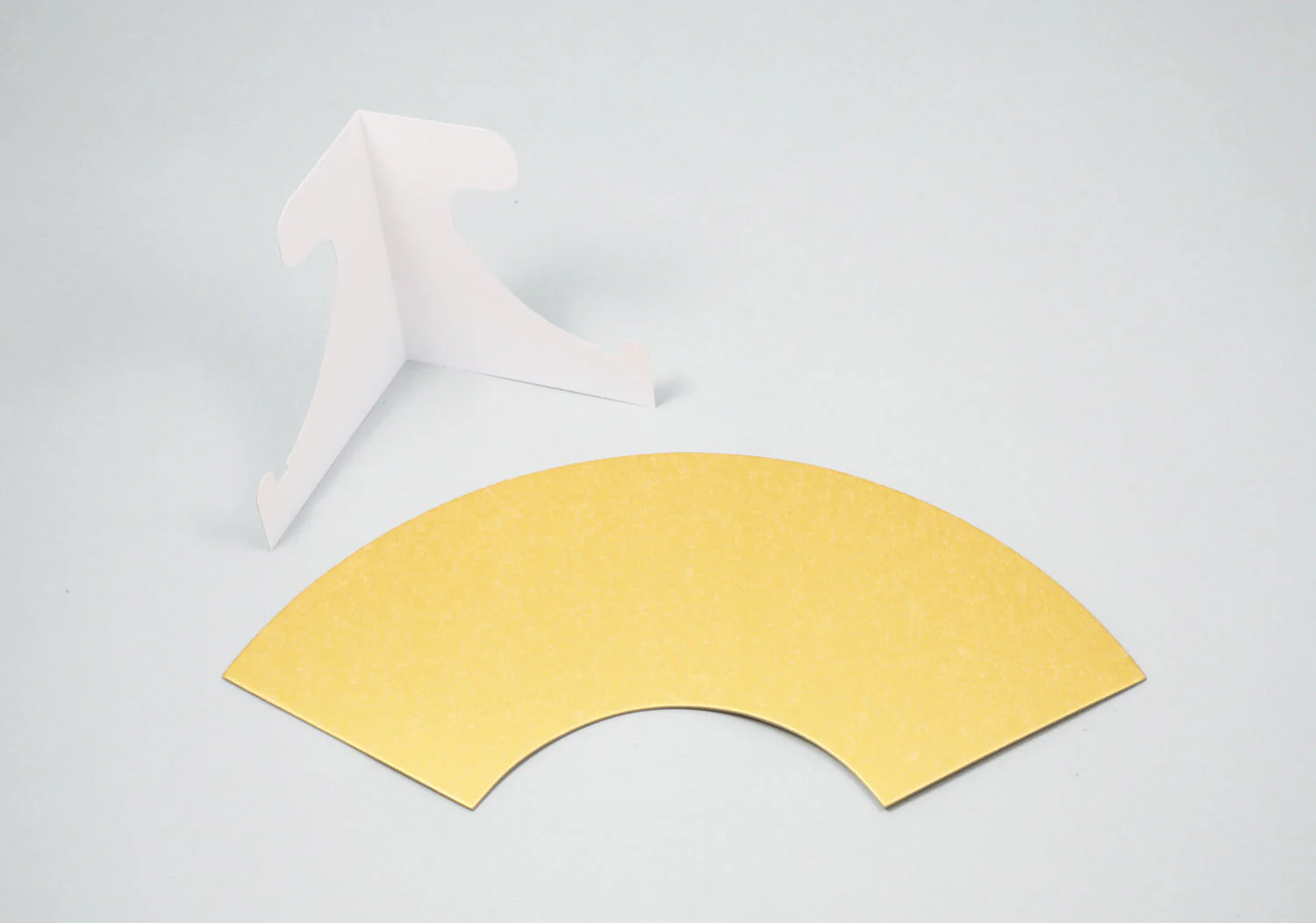 gold fan mask - Image 3