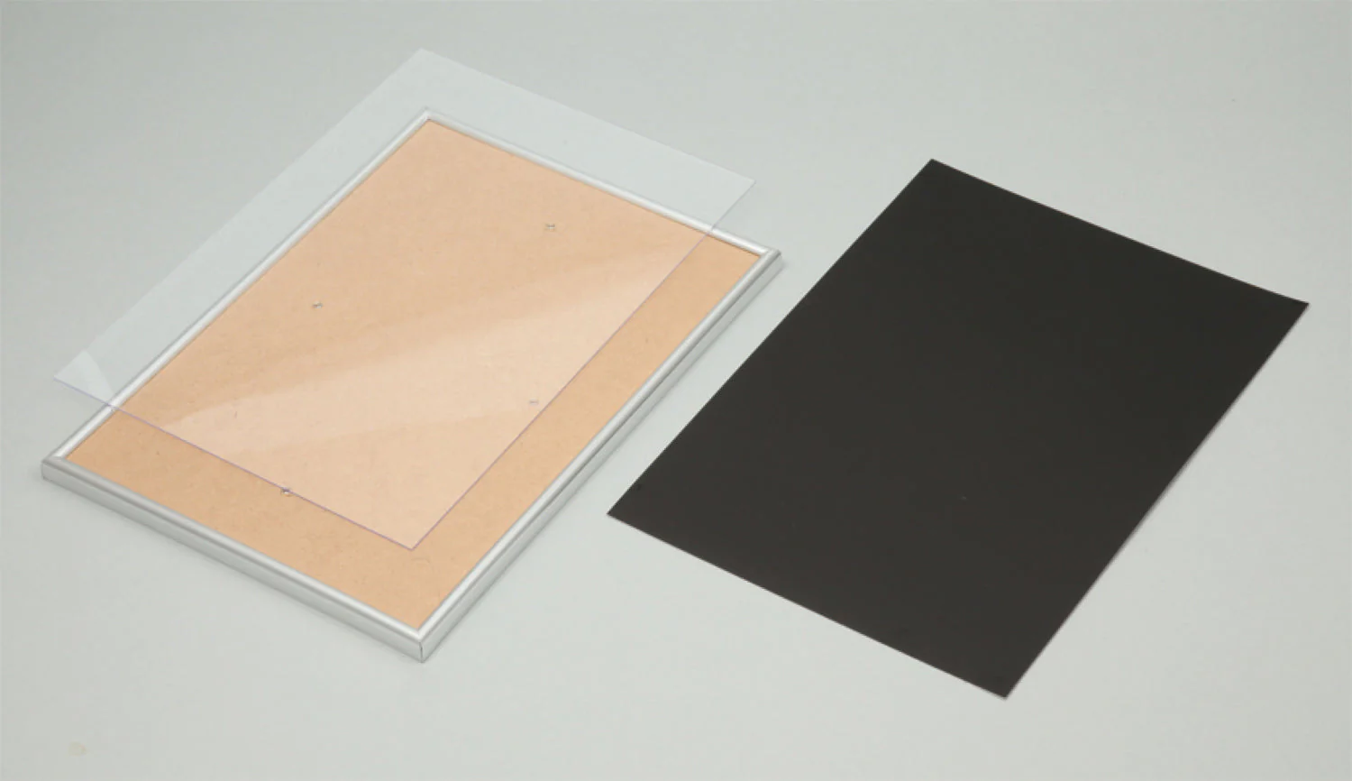 Silver clutch board with metallic frame - Image 2
