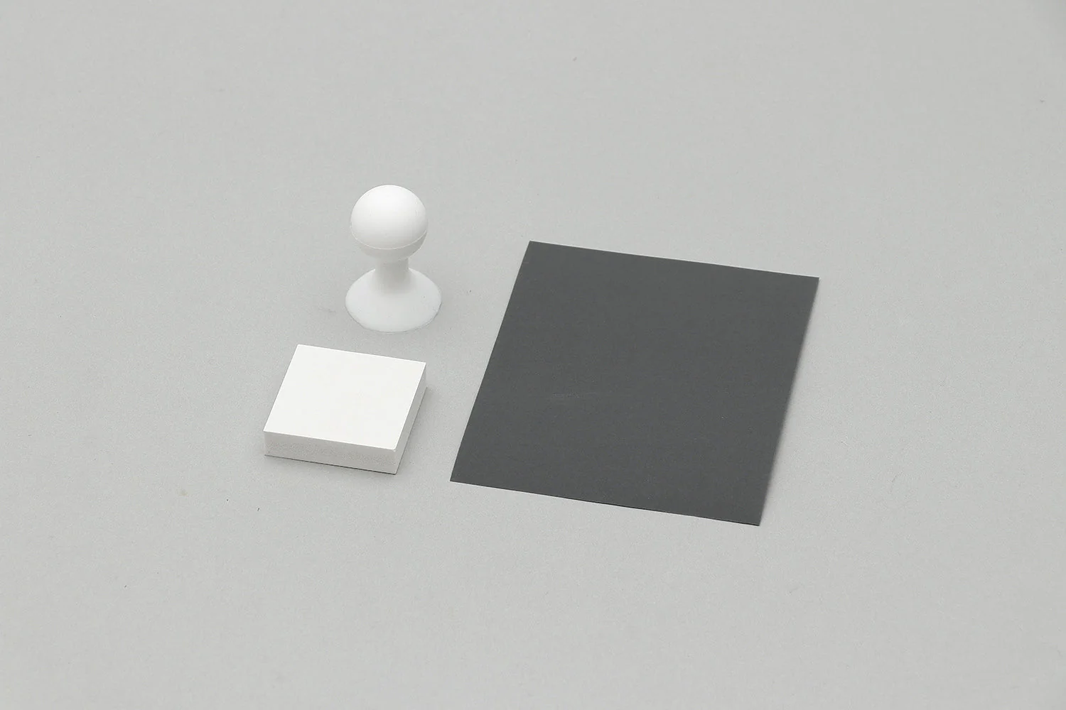 Making white carving board seals - Image 2