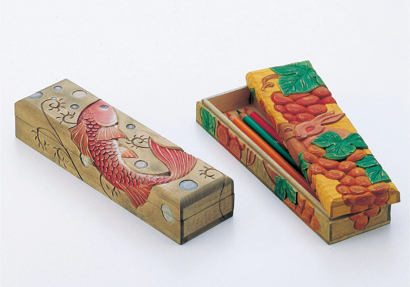 Wood carving Fudebako