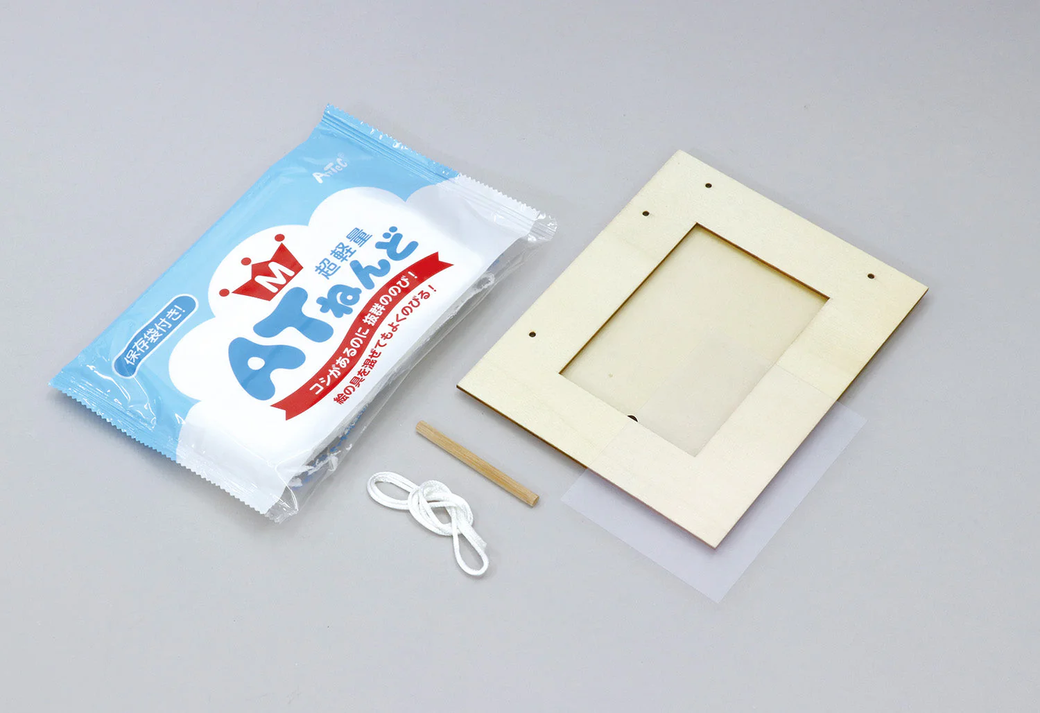 Wall-mounted photo frame with AT clay M - Image 3