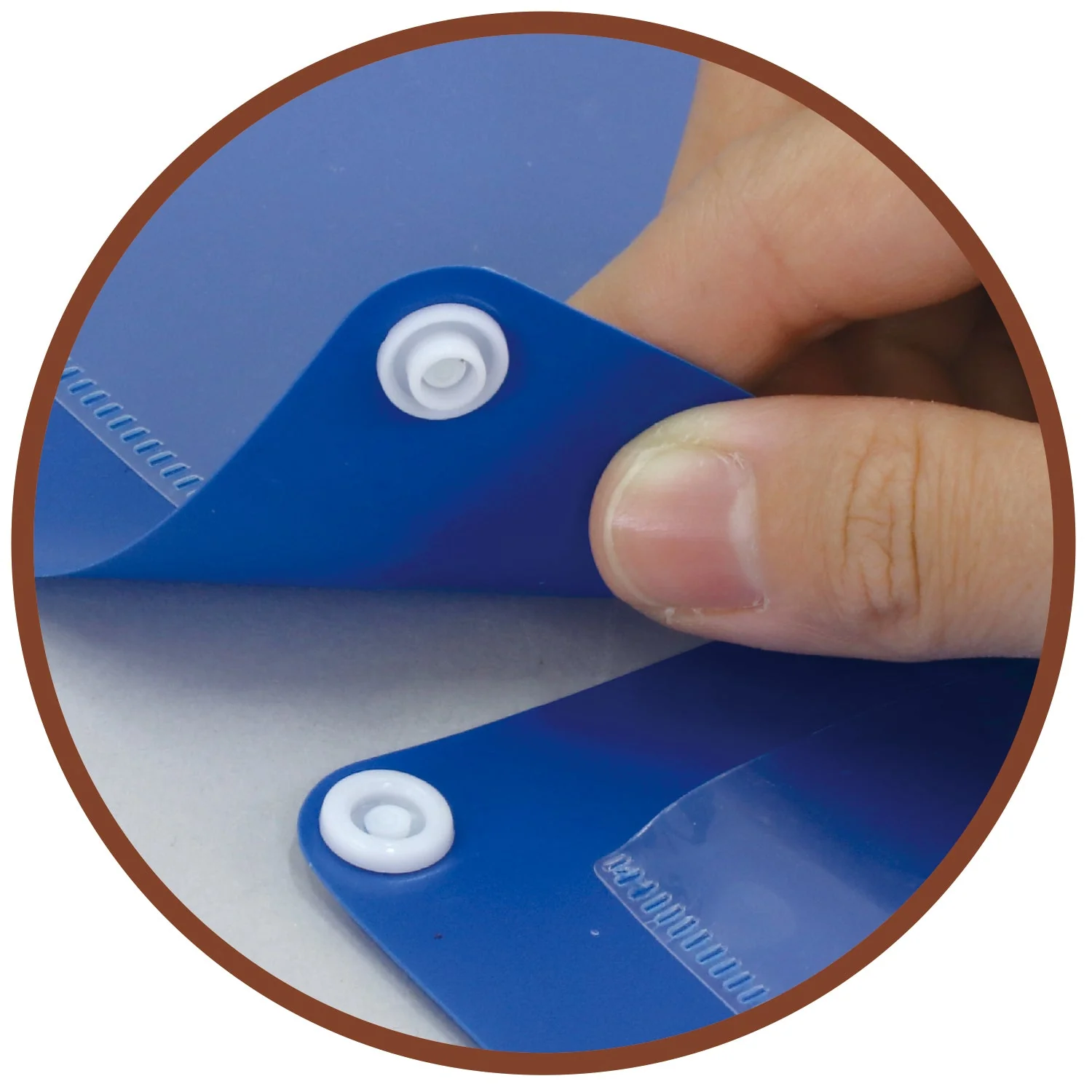 Vertical and horizontal connection type bulletin board holder B4 and 8 cuts - Image 4