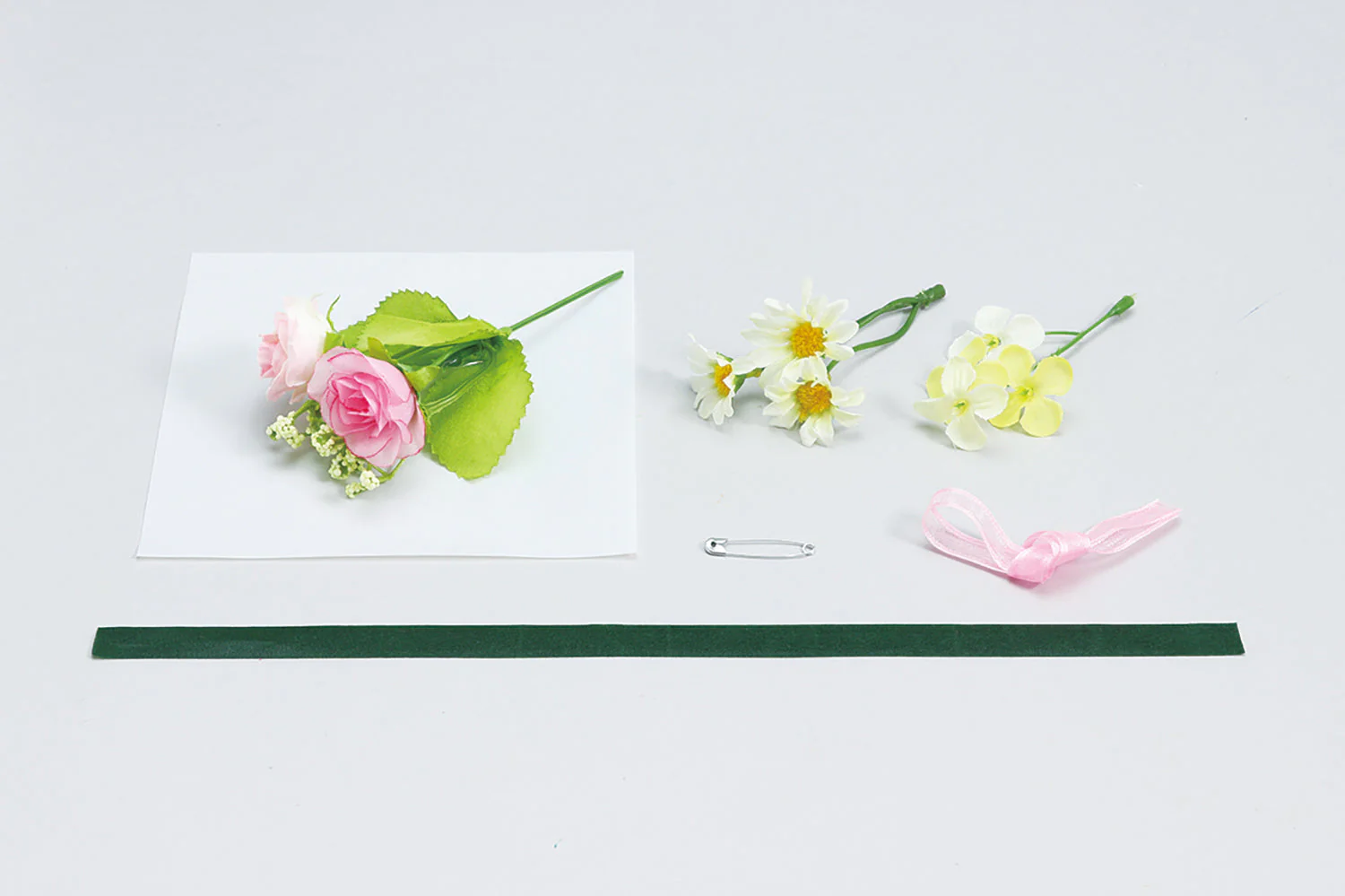 Handmade corsage bouquet set - Image 3