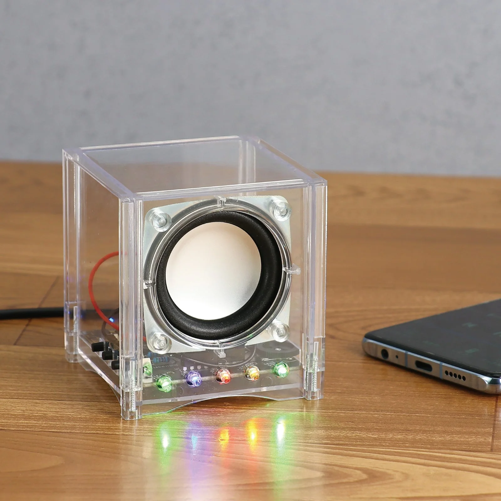 Easy assembly skeleton BT speaker