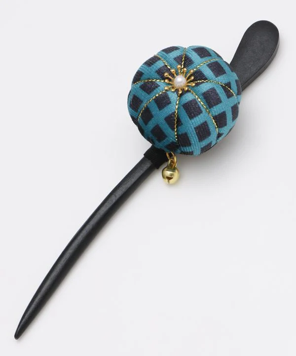 Kanzashi with a Japanese sweets Motif - Image 4