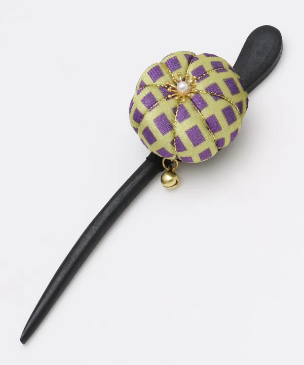 Kanzashi with a Japanese sweets Motif - Image 5